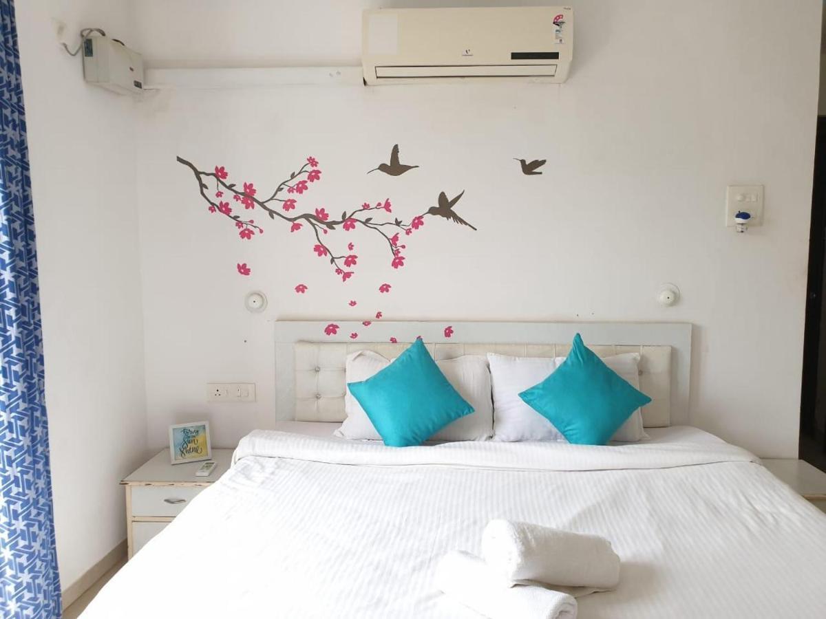 Ronnie'S Studio Apartment Arpora Bagian luar foto